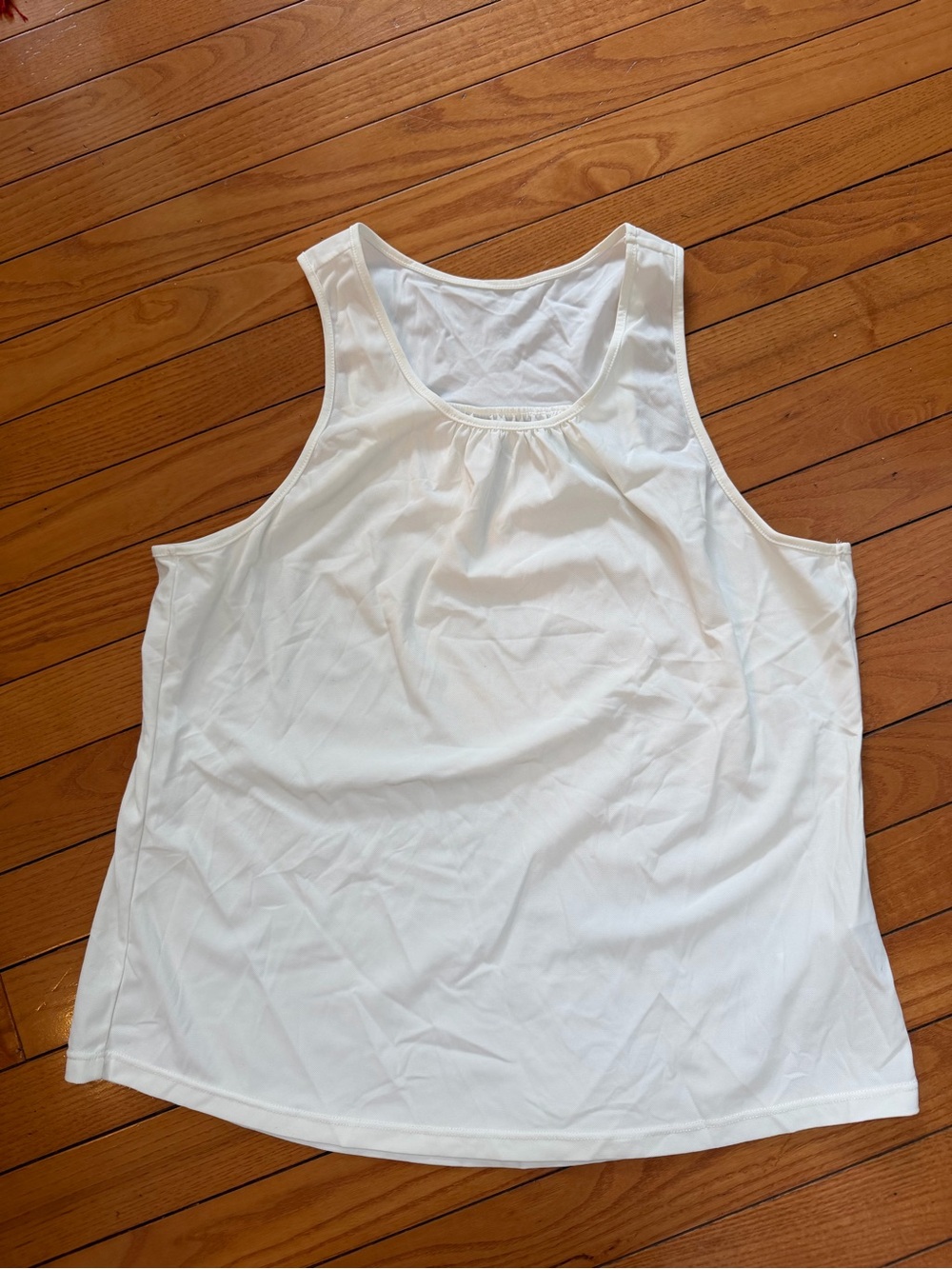HALARA White Scoop Neck Tank Top New no tag medium